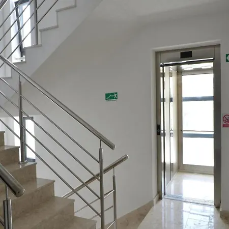 Sunshine - Three Bedroom With Balcony Daire Trogir