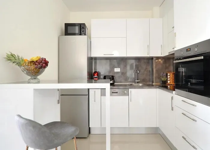 Apartament Sunshine - Three Bedroom With Balcony *