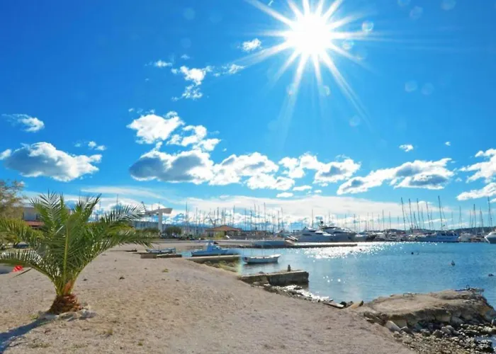 Sunshine - Three Bedroom With Balcony * Trogir