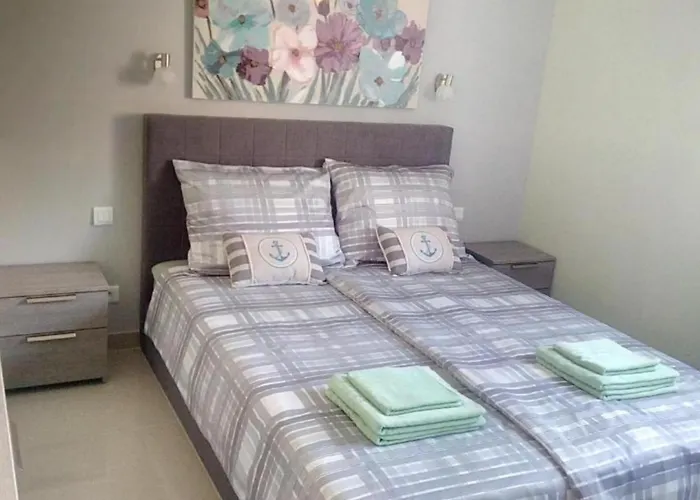 公寓 Sunshine - Three Bedroom With Balcony 特罗吉尔