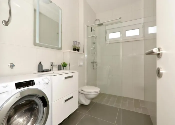 Sunshine - Three Bedroom With Balcony 公寓 特罗吉尔